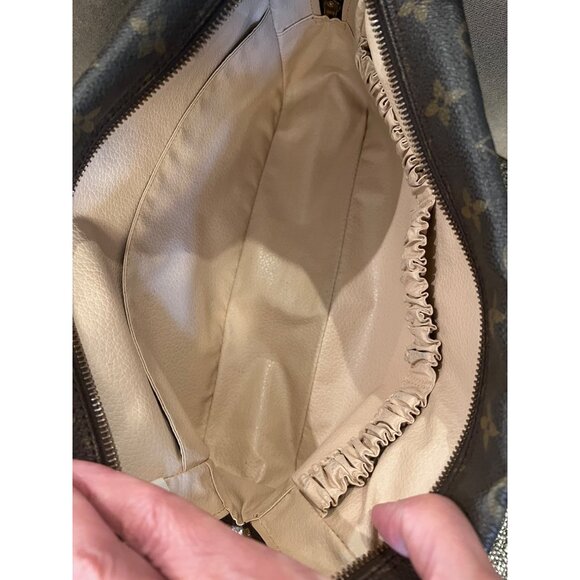Louis Vuitton Monogram Toiletry Pouch - Picture 6 of 8